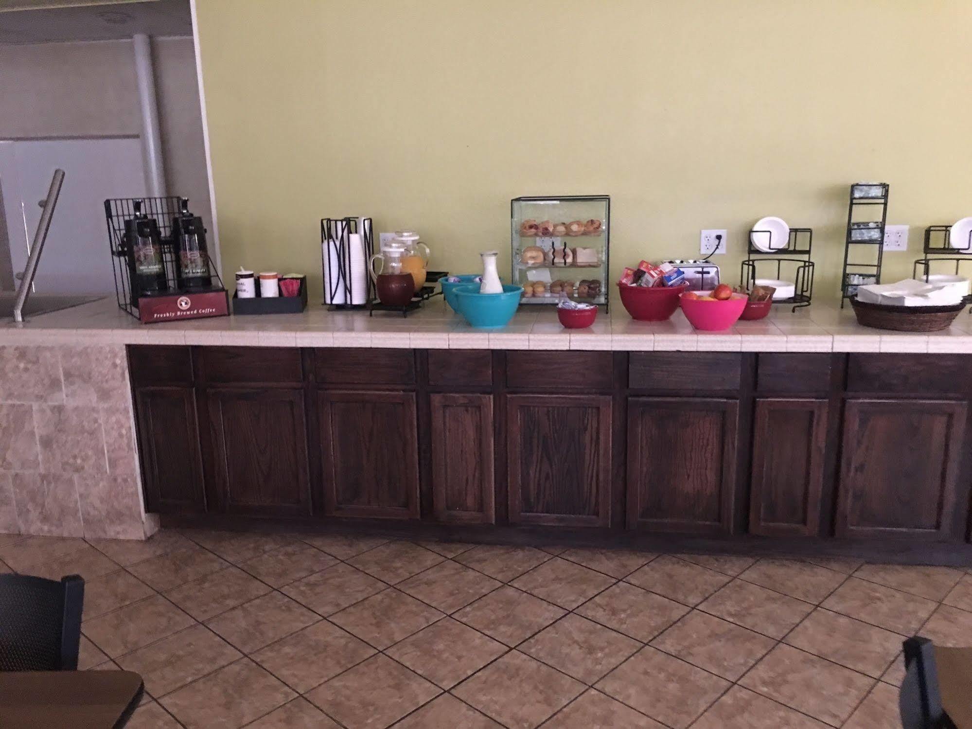 Rodeway Inn Abilene Extérieur photo